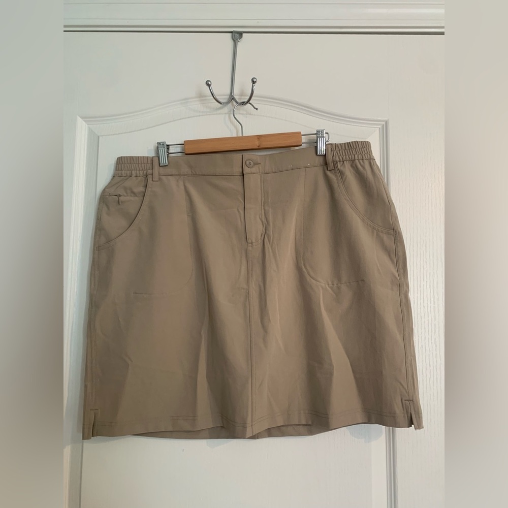 Tilley Hiking Fishing Khaki Skort